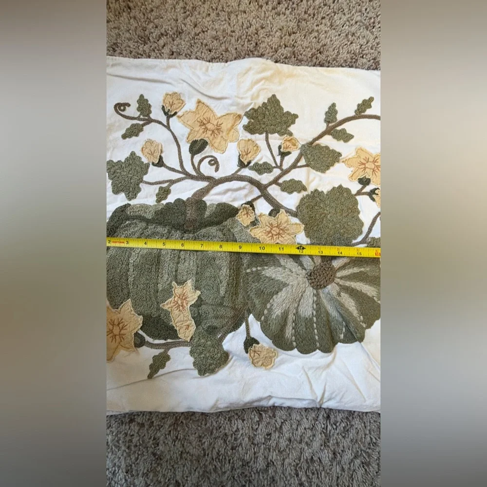 Pottery Barn 20 x 20 pumpkin patch crewel embroidered pillow cover cream green